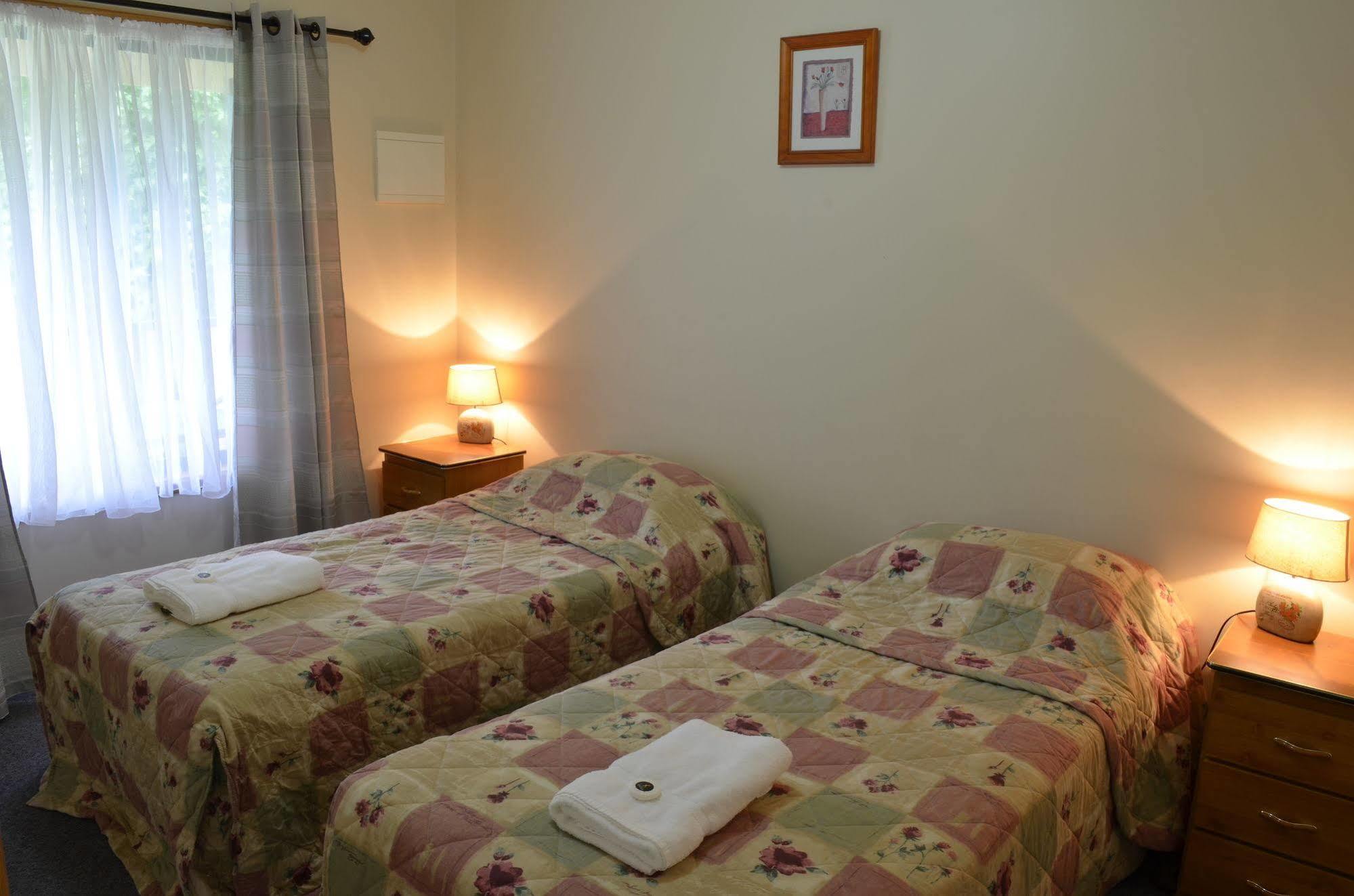 Porepunkah Pines Holiday Park Εξωτερικό φωτογραφία